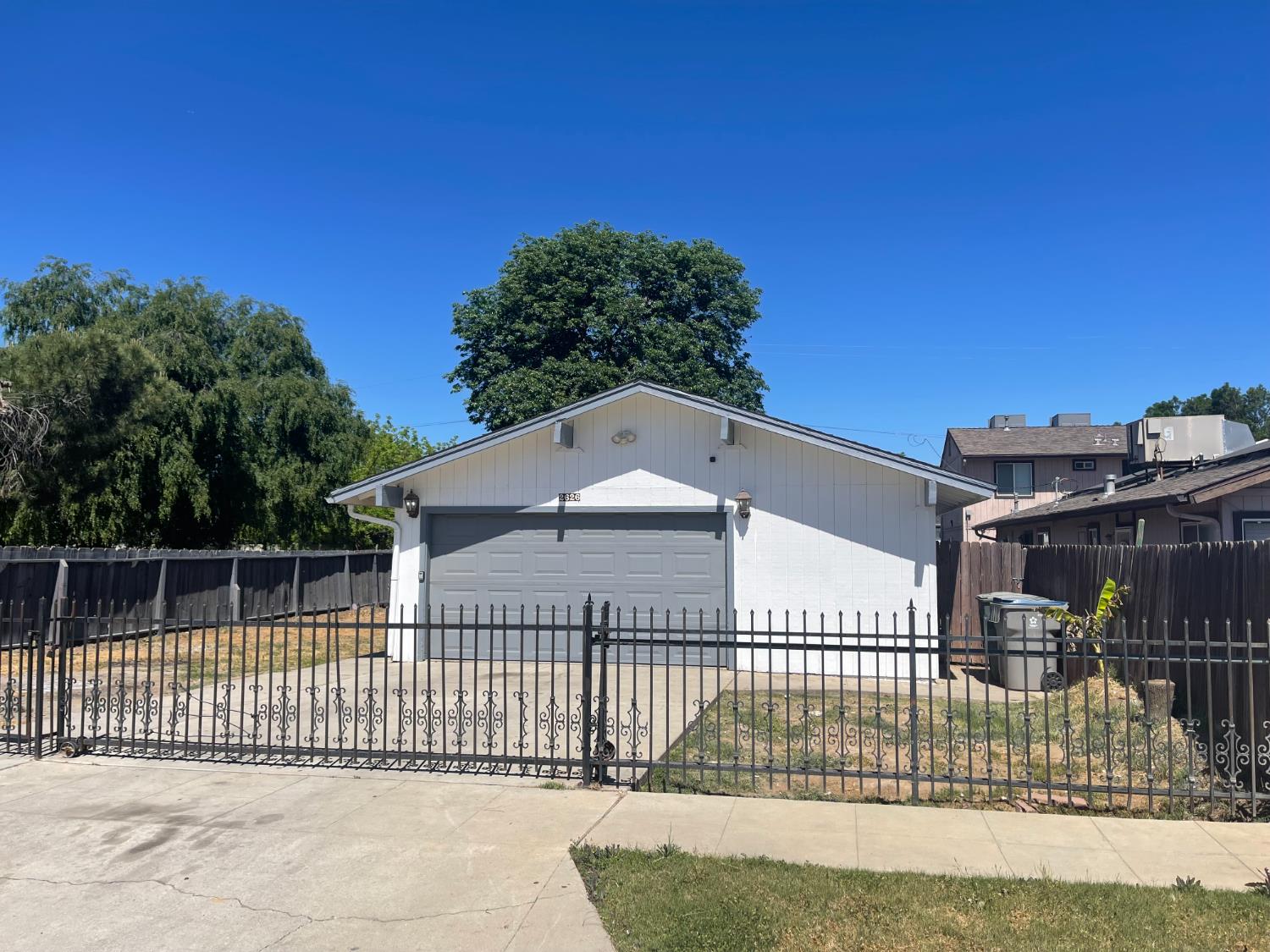 2626 W Garland Avenue, Fresno, CA, 93705