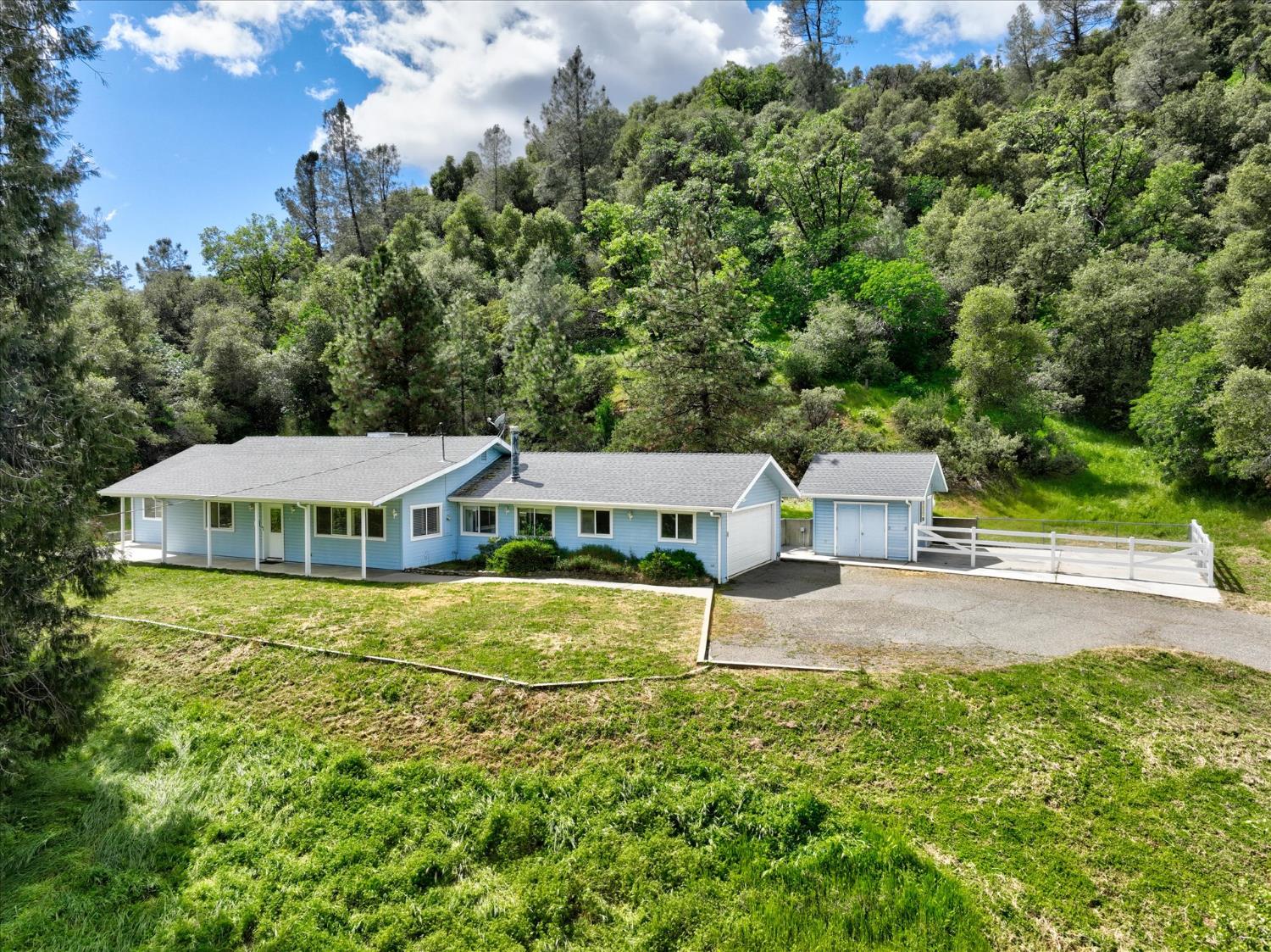 2433 Kokanee, Mariposa CA 95338