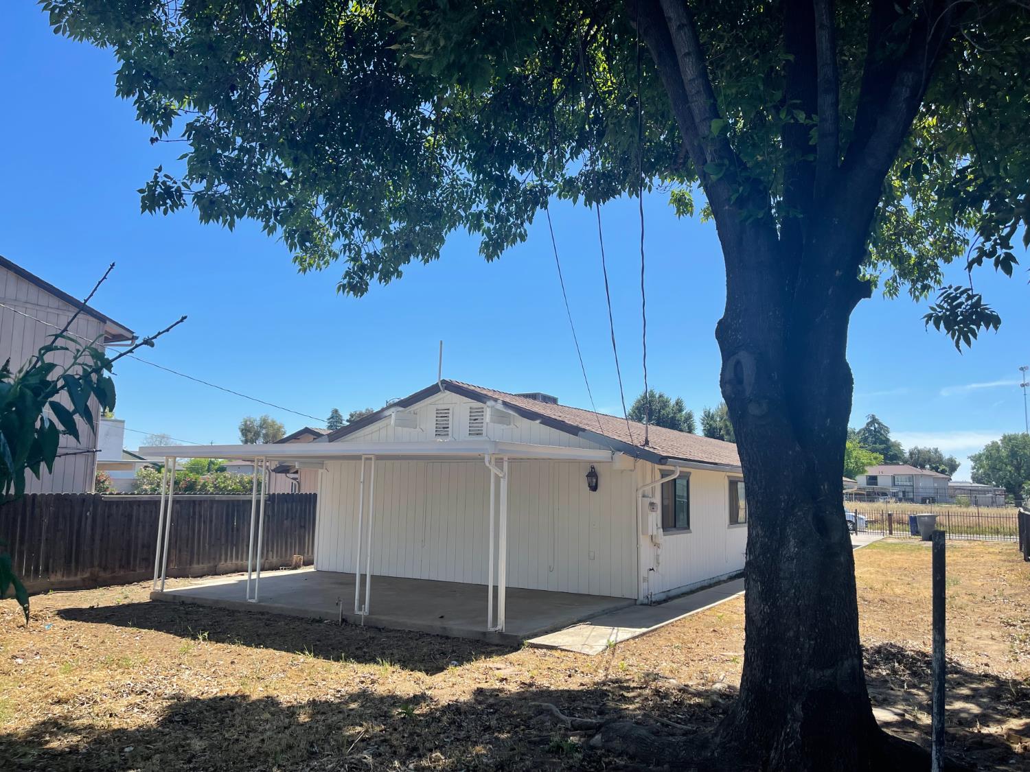 2626 W Garland Avenue, Fresno, CA, 93705