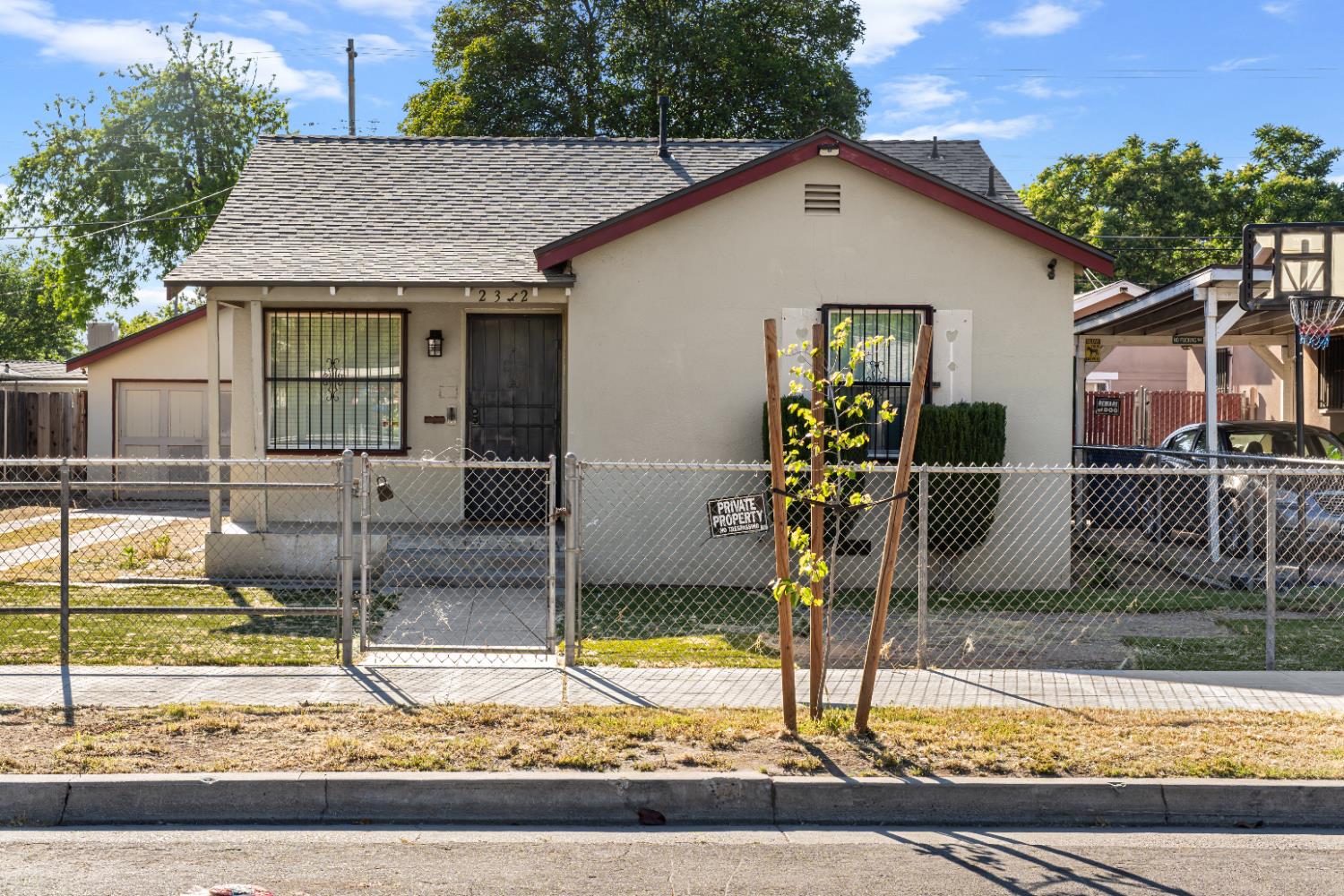 $250,000-$500,000