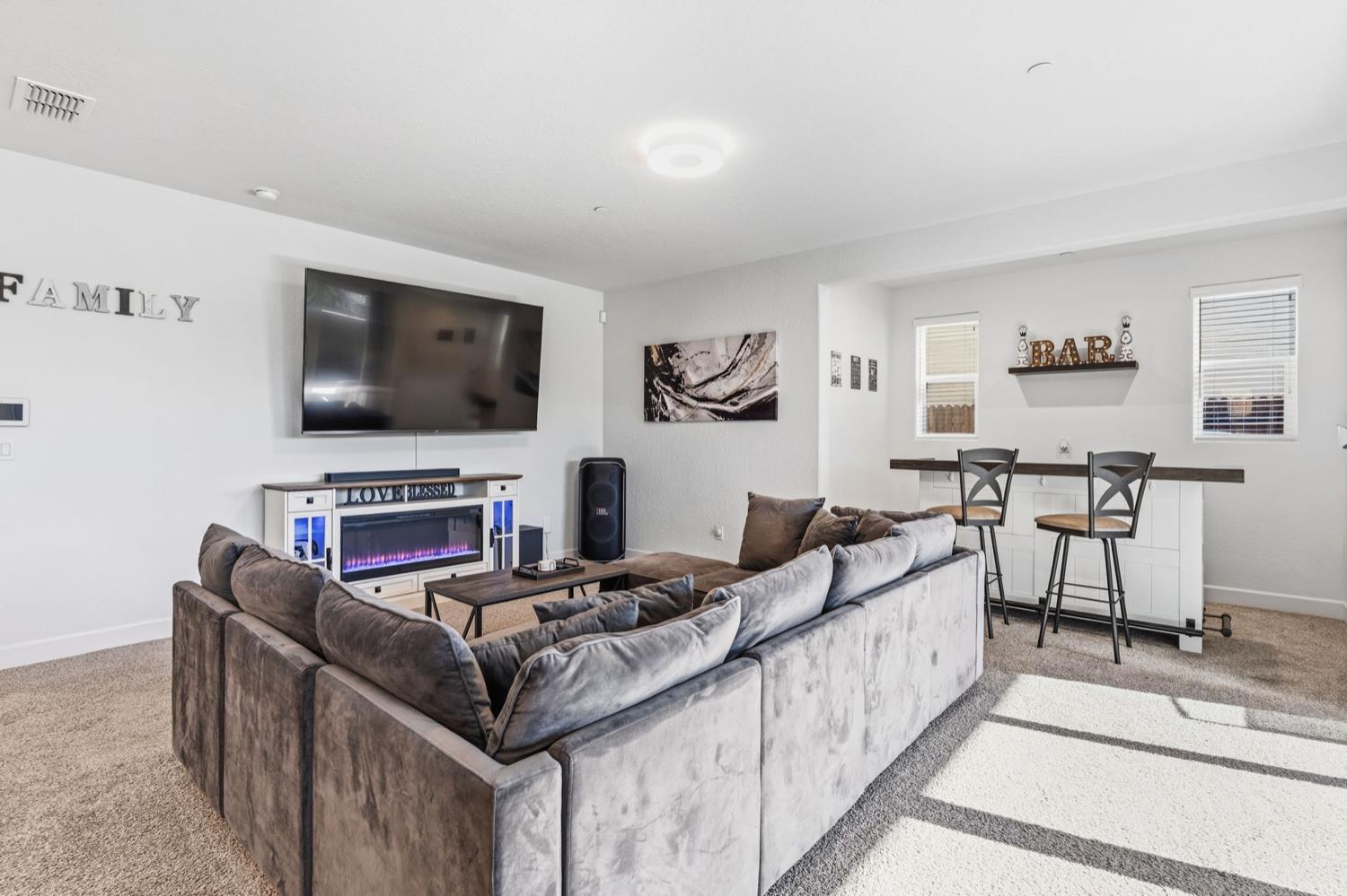 398 Atlantica Drive S, Madera, CA, 93636