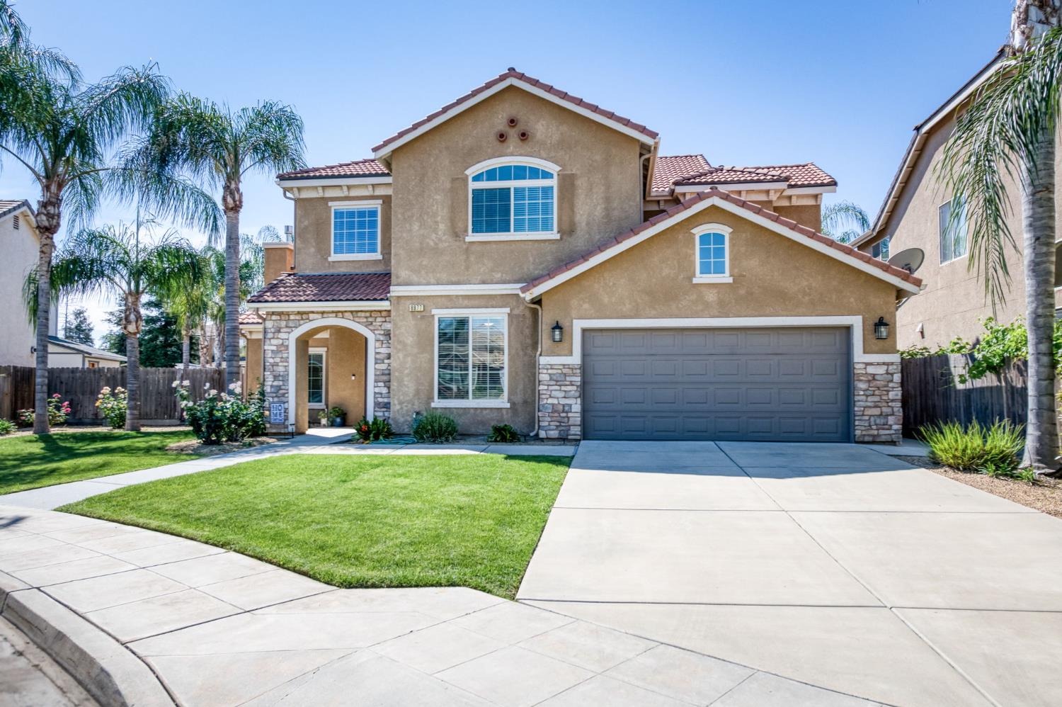 Single Family in Fresno - photo 2