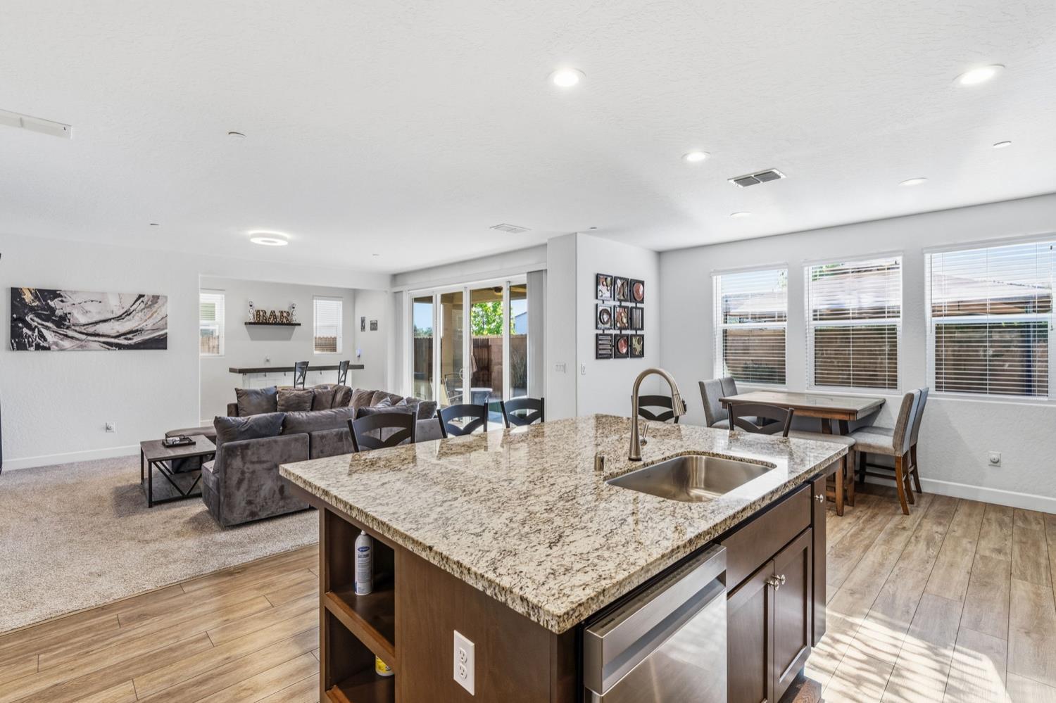 398 Atlantica Drive S, Madera, CA, 93636