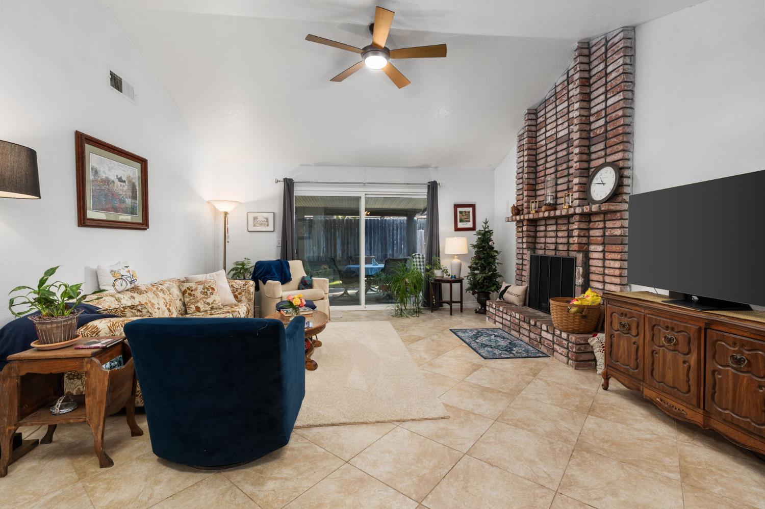 465 Bliss Avenue, Clovis, CA, 93611