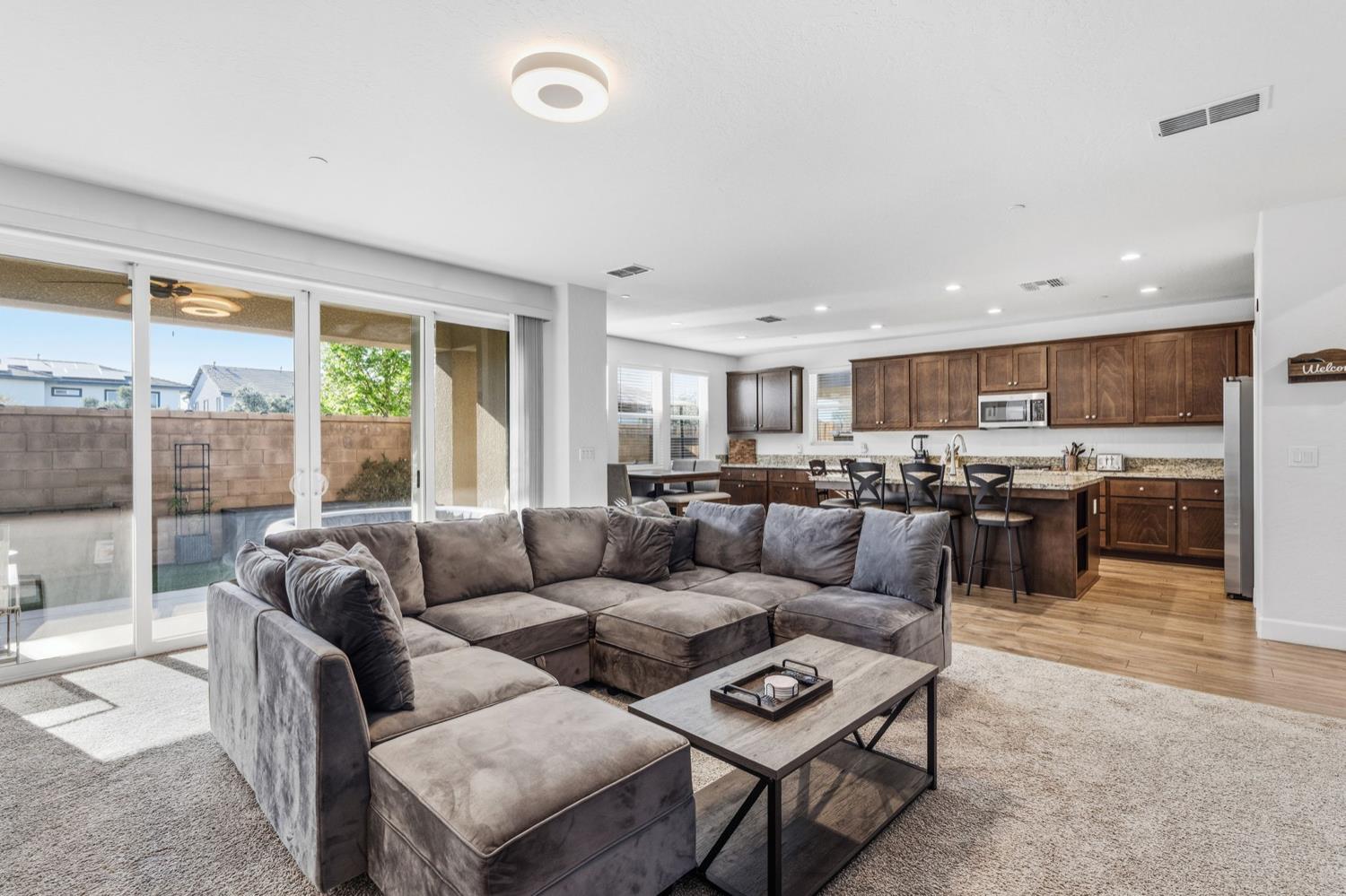 398 Atlantica Drive S, Madera, CA, 93636