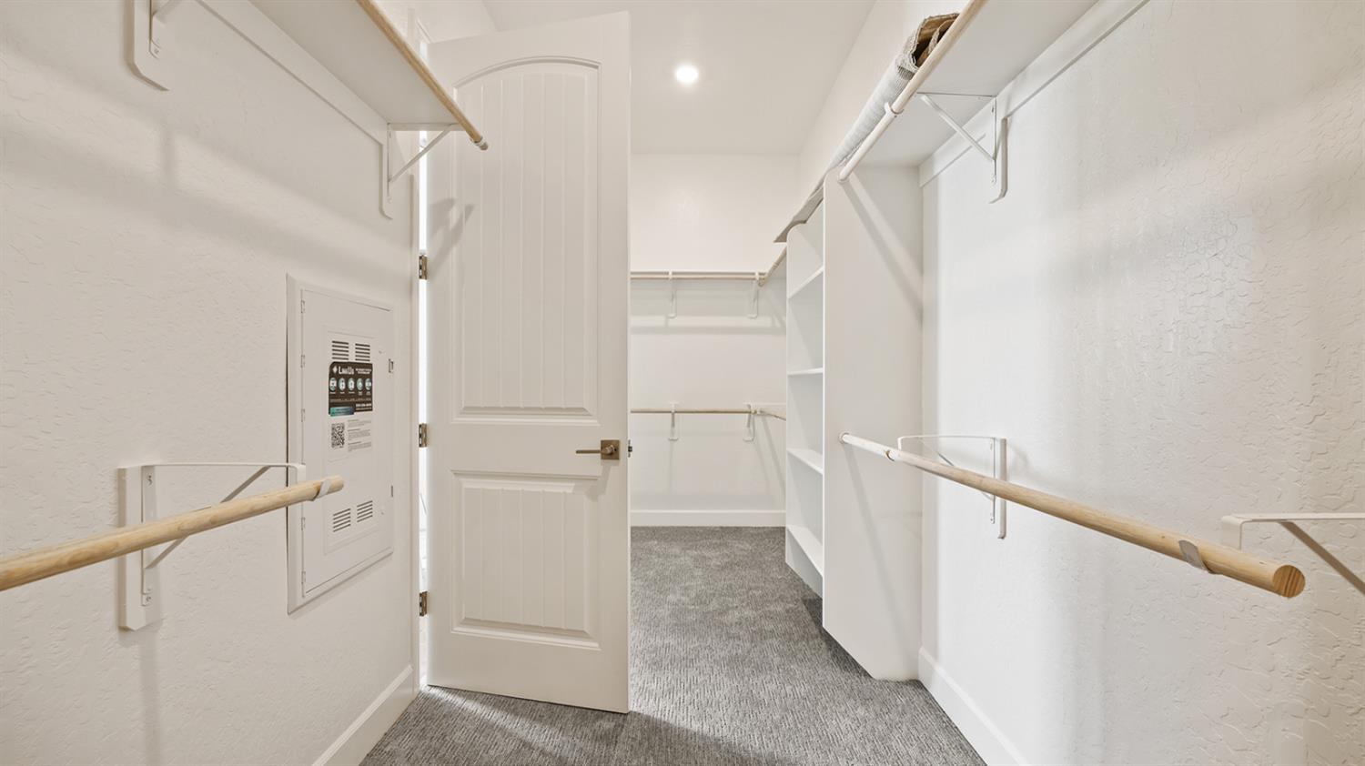 2573 N Black Oak Drive, Fresno, CA, 93727