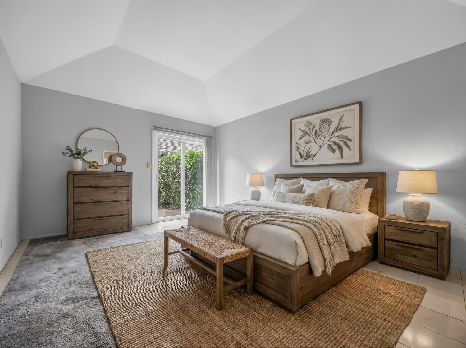 Condo in Fresno - photo 2