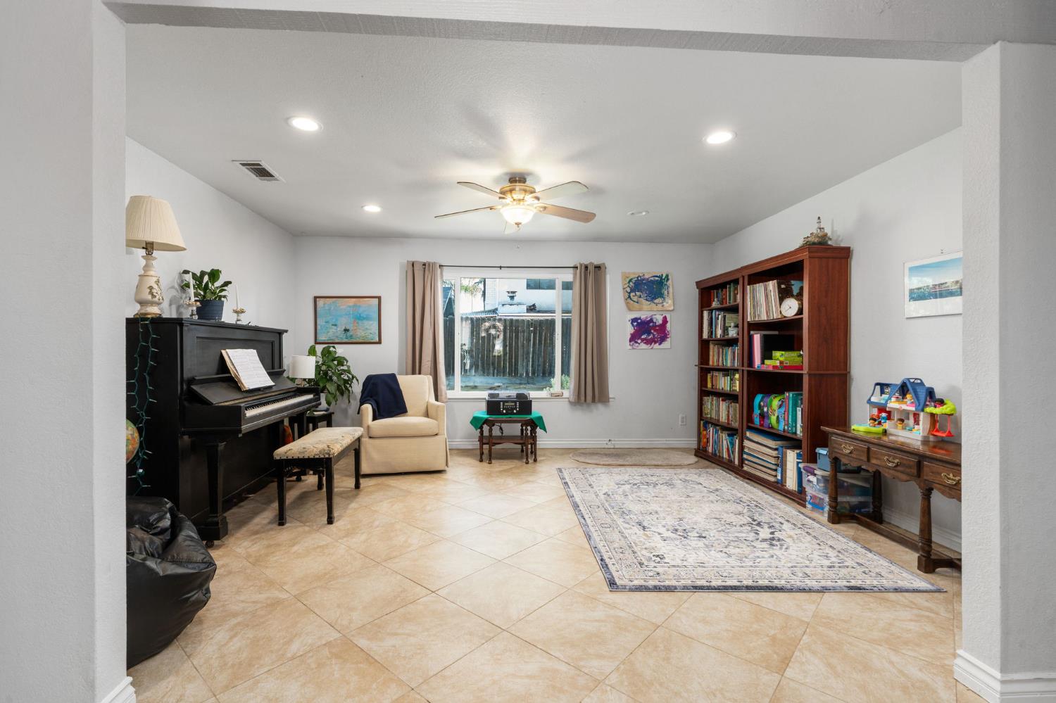 465 Bliss Avenue, Clovis, CA, 93611