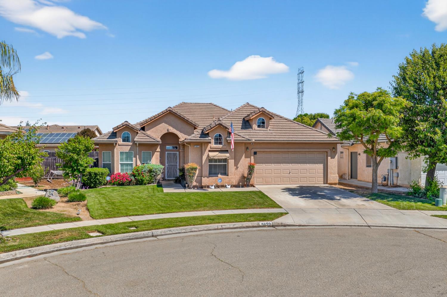 <p>Fresno-Clovis Featured listings</p>