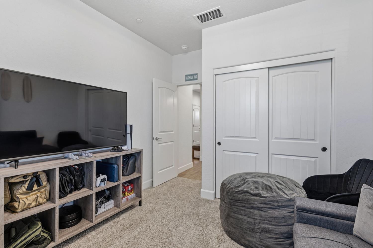 398 Atlantica Drive S, Madera, CA, 93636