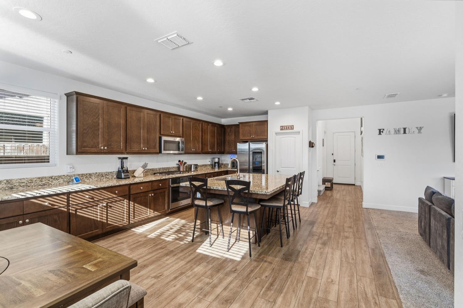 398 Atlantica Drive S, Madera, CA, 93636