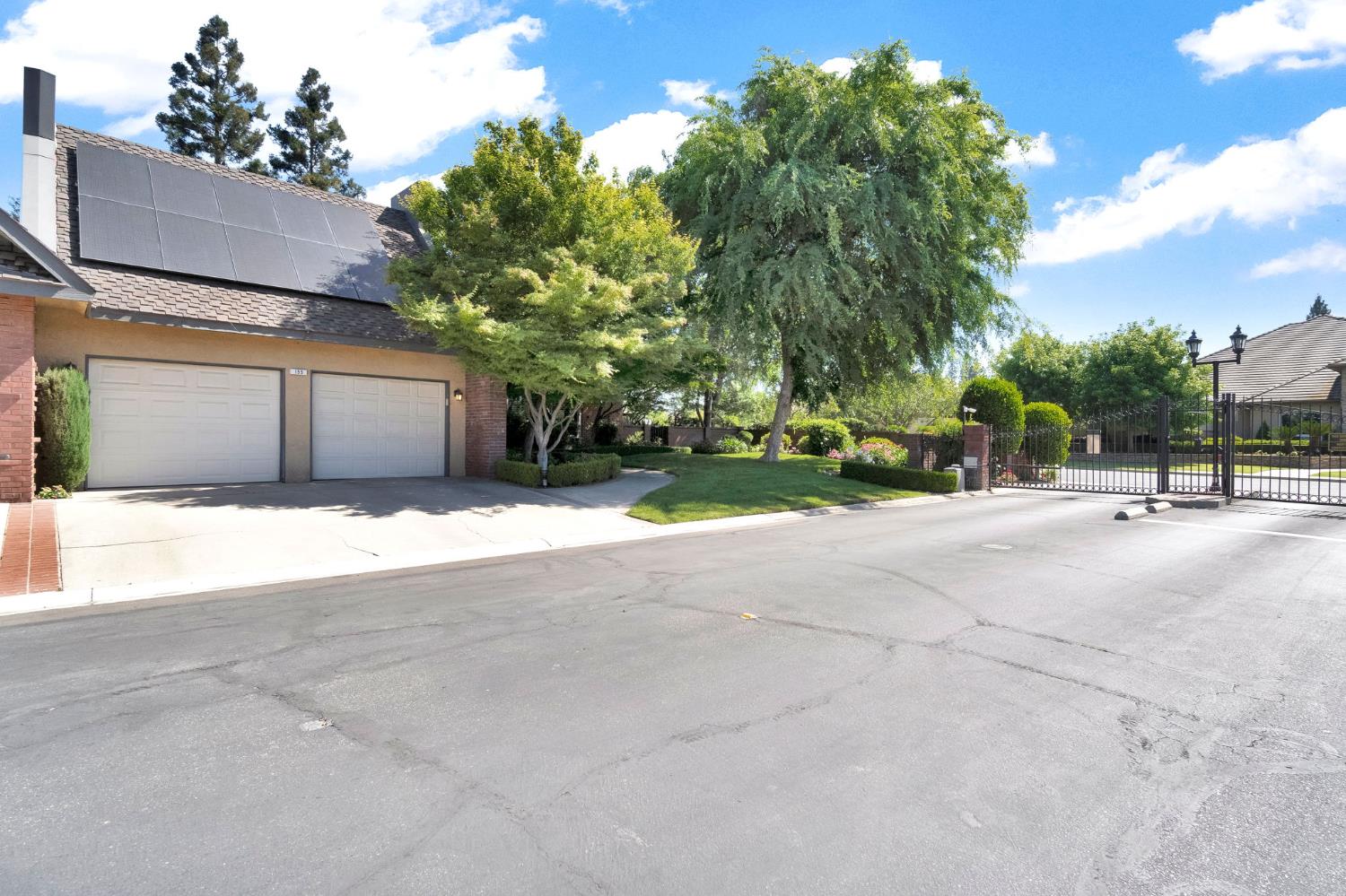 Single Family in Fresno - photo 2