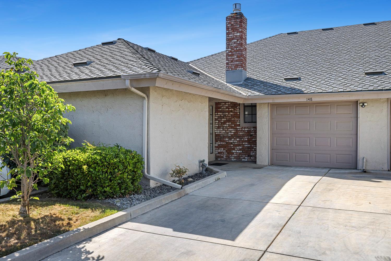 Single Family in Fresno - photo 3