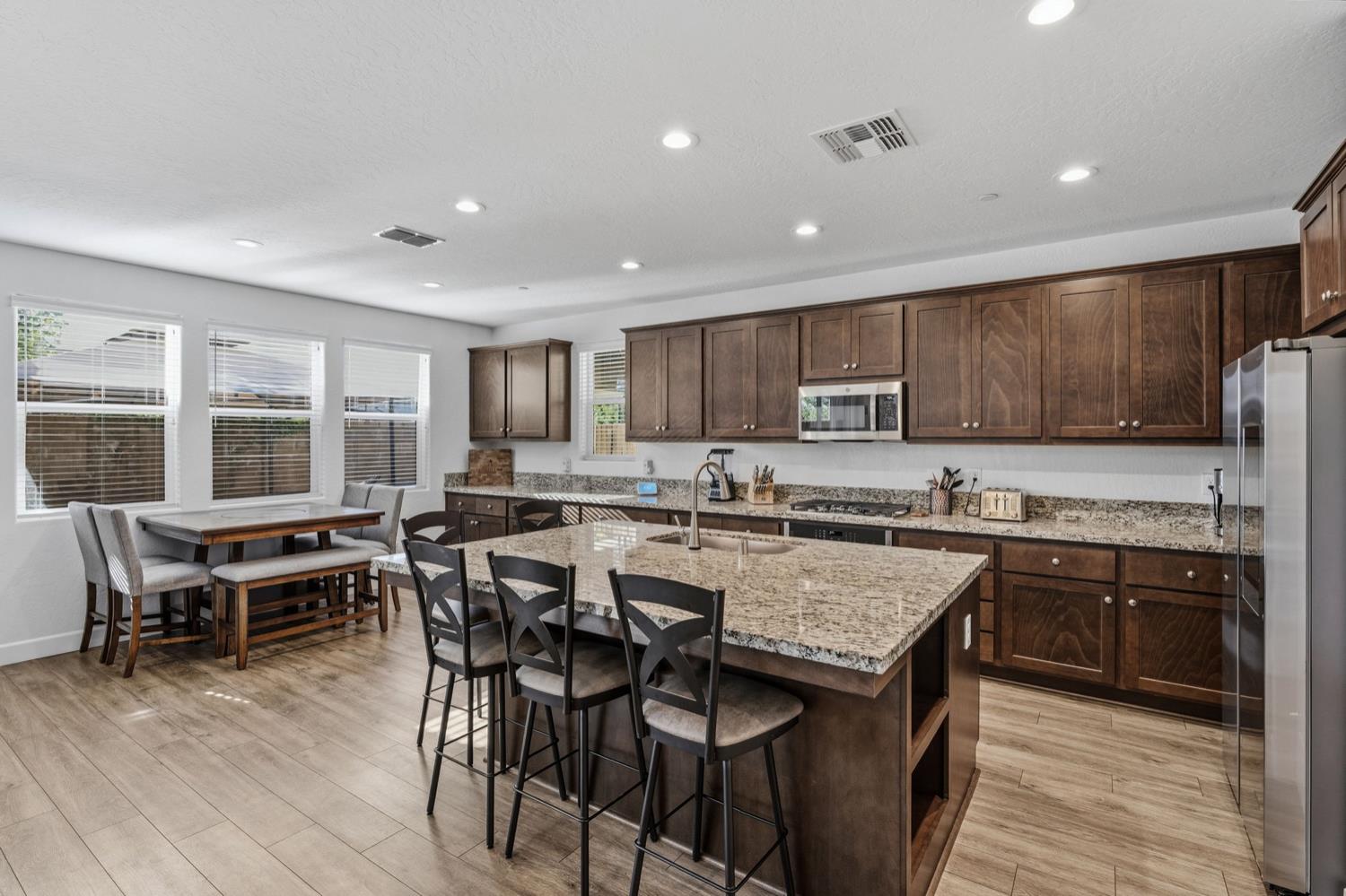 398 Atlantica Drive S, Madera, CA, 93636