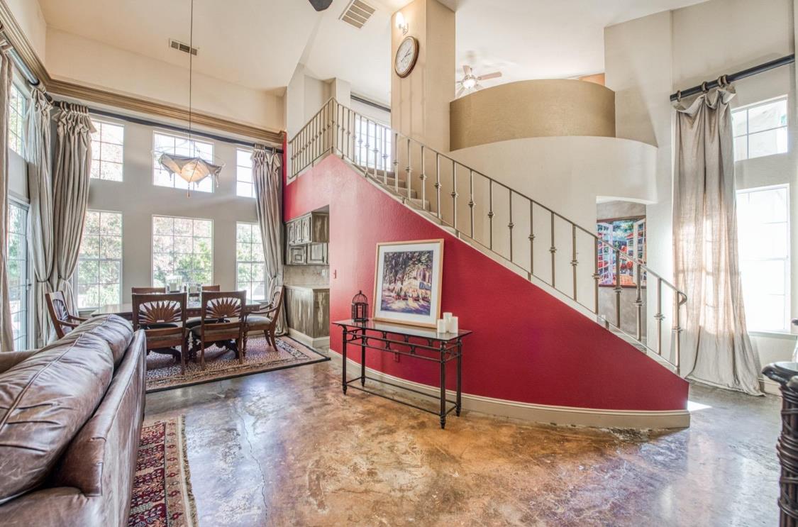 Condo in Fresno - photo 3
