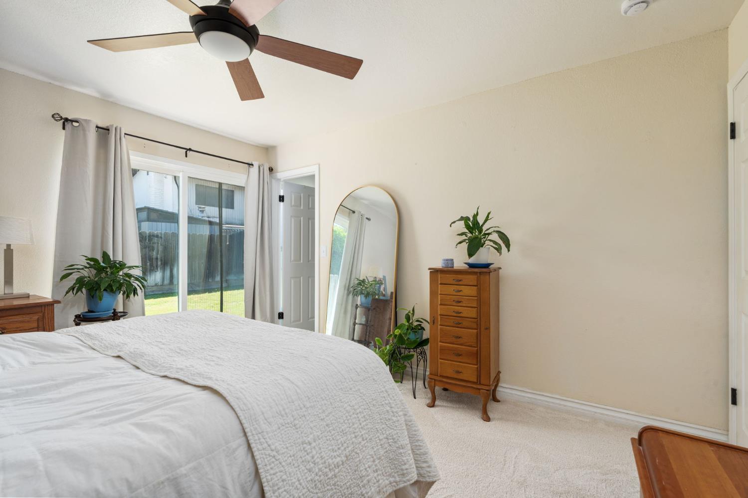 465 Bliss Avenue, Clovis, CA, 93611