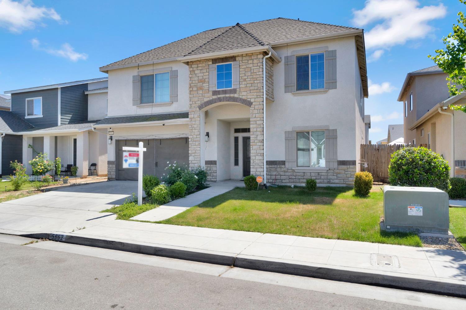 Single Family in Fresno - photo 3
