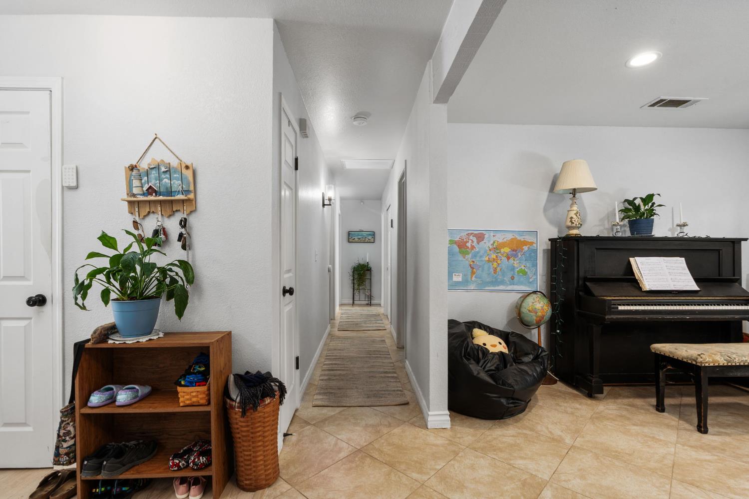 465 Bliss Avenue, Clovis, CA, 93611