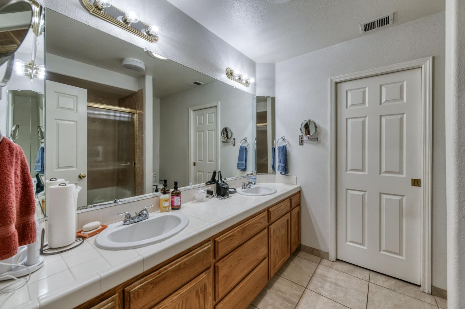 4681 W Sierra Avenue, Fresno, CA, 93722