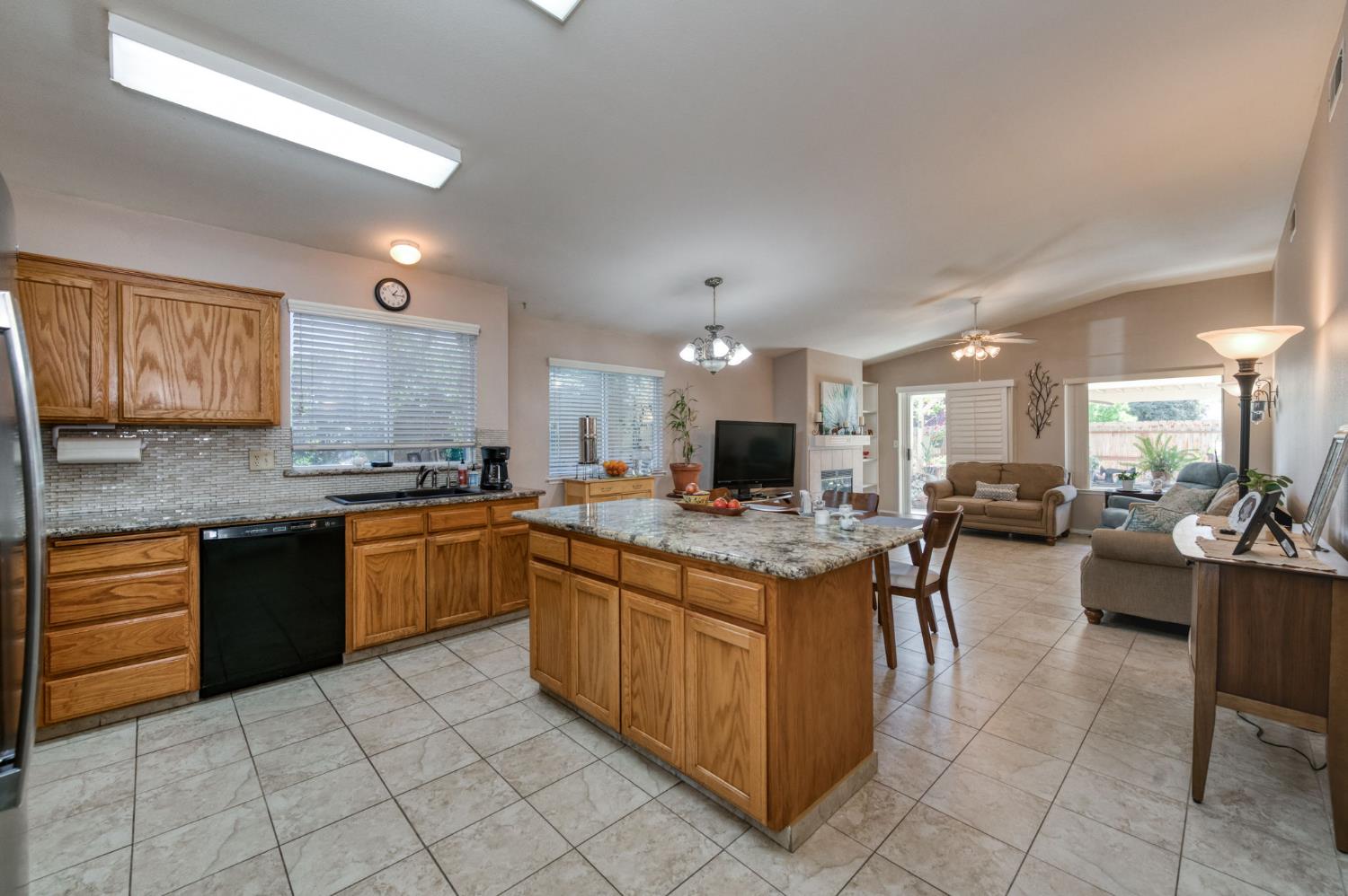 4681 W Sierra Avenue, Fresno, CA, 93722