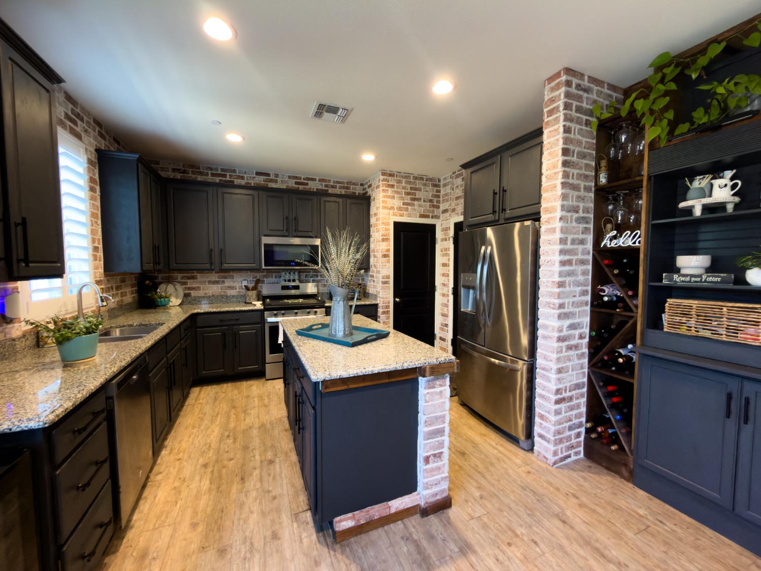 1157 S Dee Ann Avenue, Fresno, CA, 93727