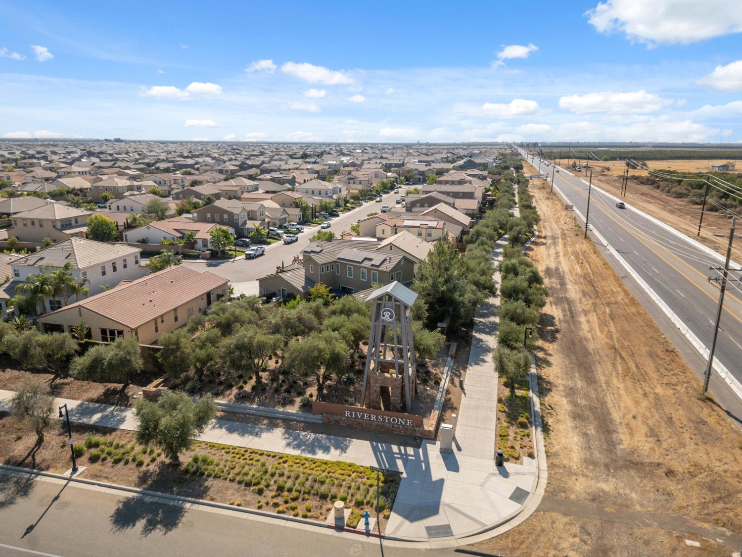 398 Atlantica Drive S, Madera, CA, 93636