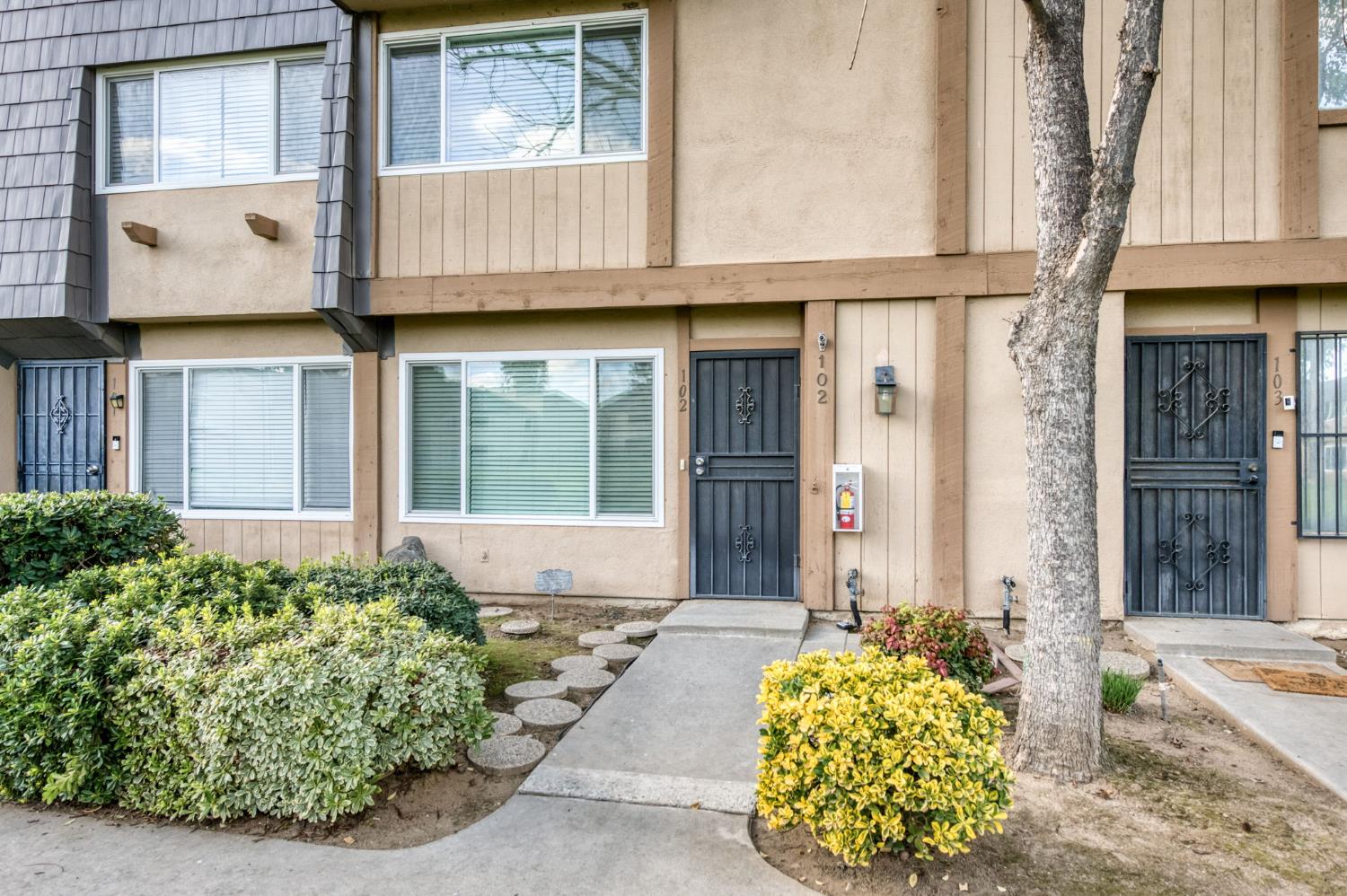 Single Family in Fresno - photo 3