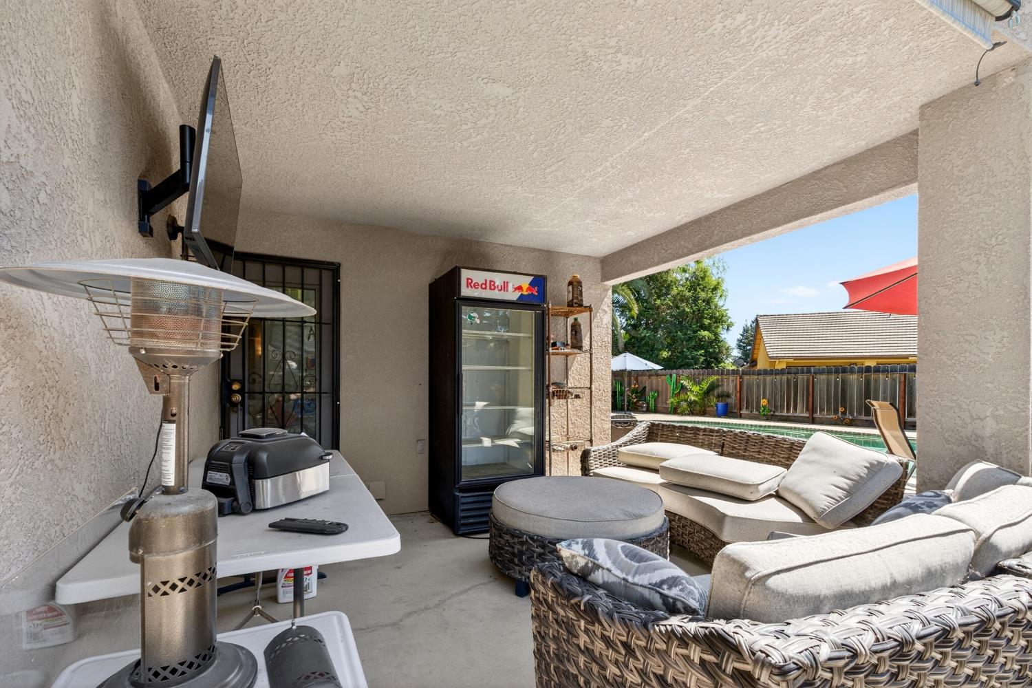 1668 Bedford Avenue, Clovis, CA, 93611