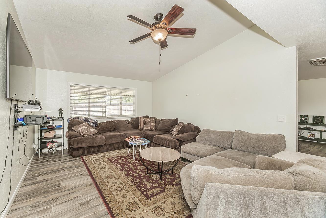 1385 Bernadine Drive, Clovis, CA, 93611