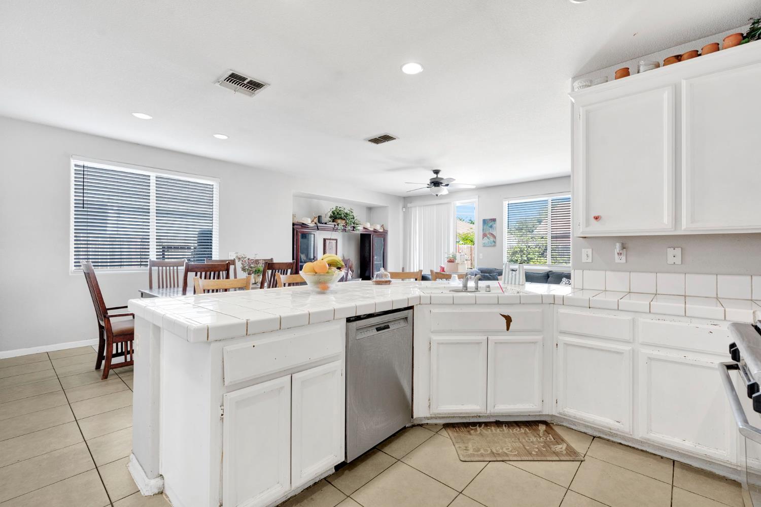 5257 E Byrd Avenue, Fresno, CA, 93725