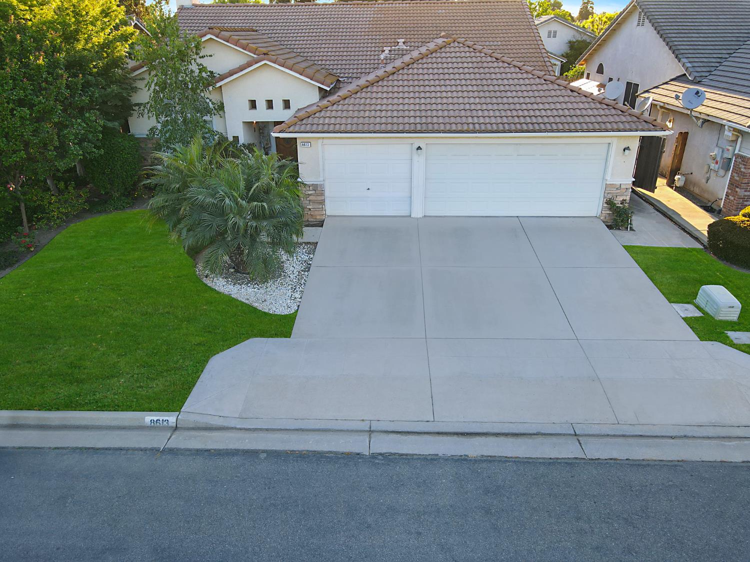 Single Family in Fresno - photo 2
