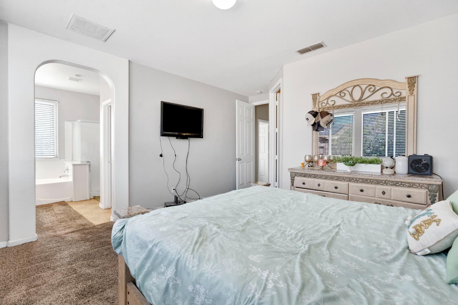 5257 E Byrd Avenue, Fresno, CA, 93725