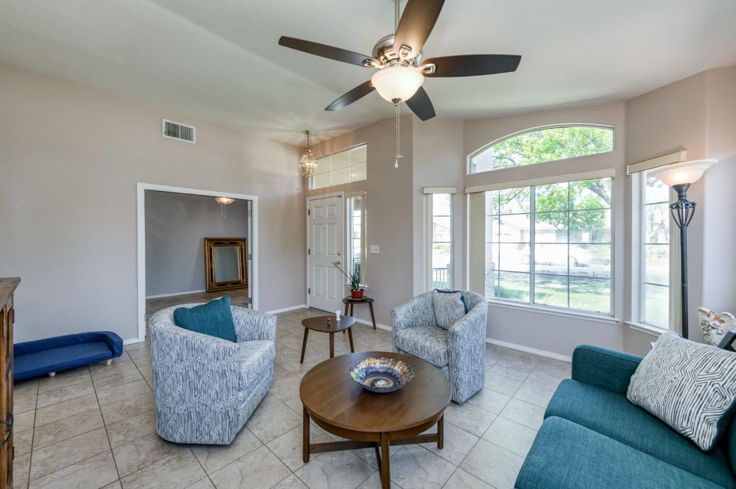 4681 W Sierra Avenue, Fresno, CA, 93722