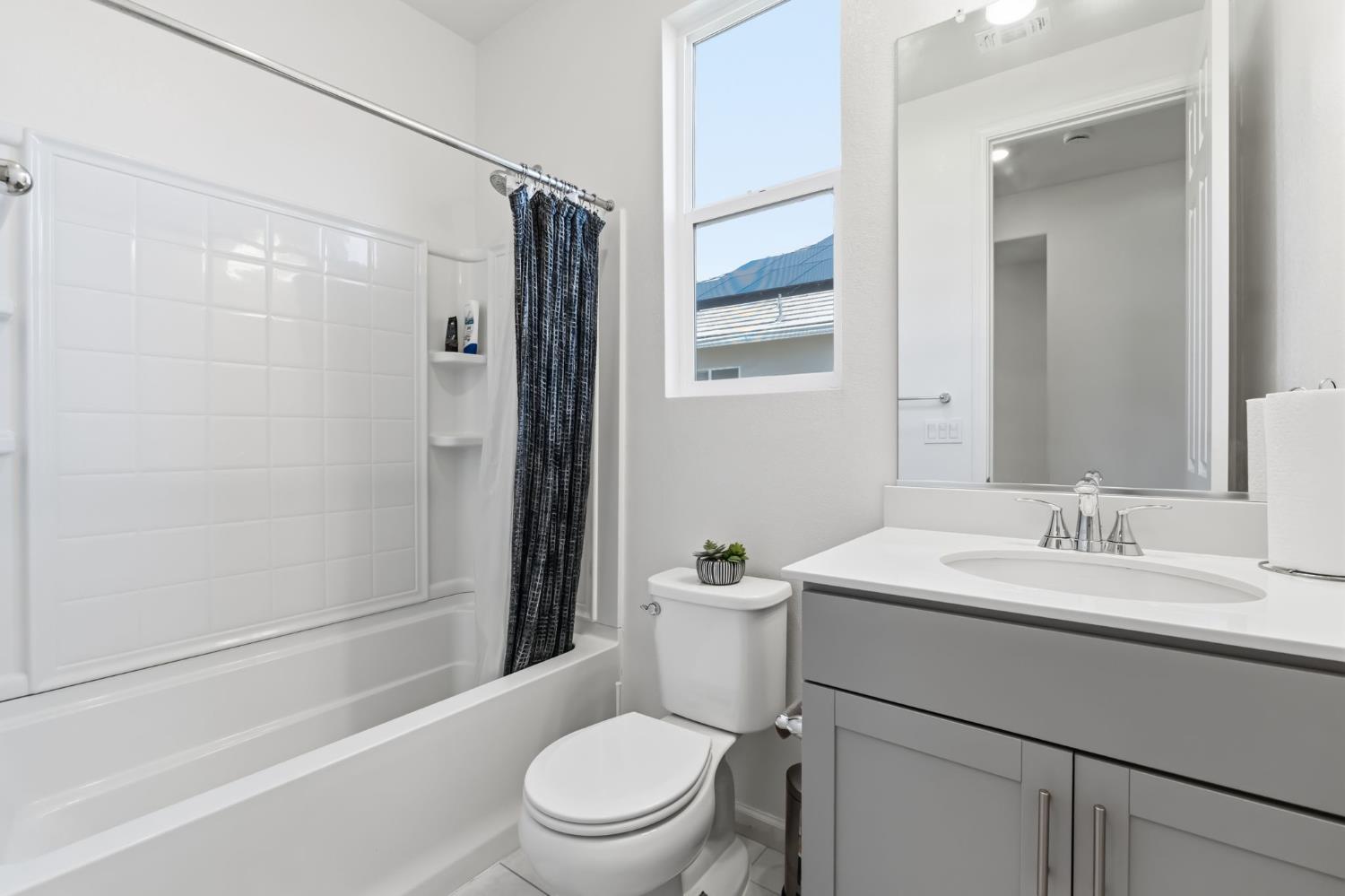 3562 E San Marino Avenue, Clovis, CA, 93619