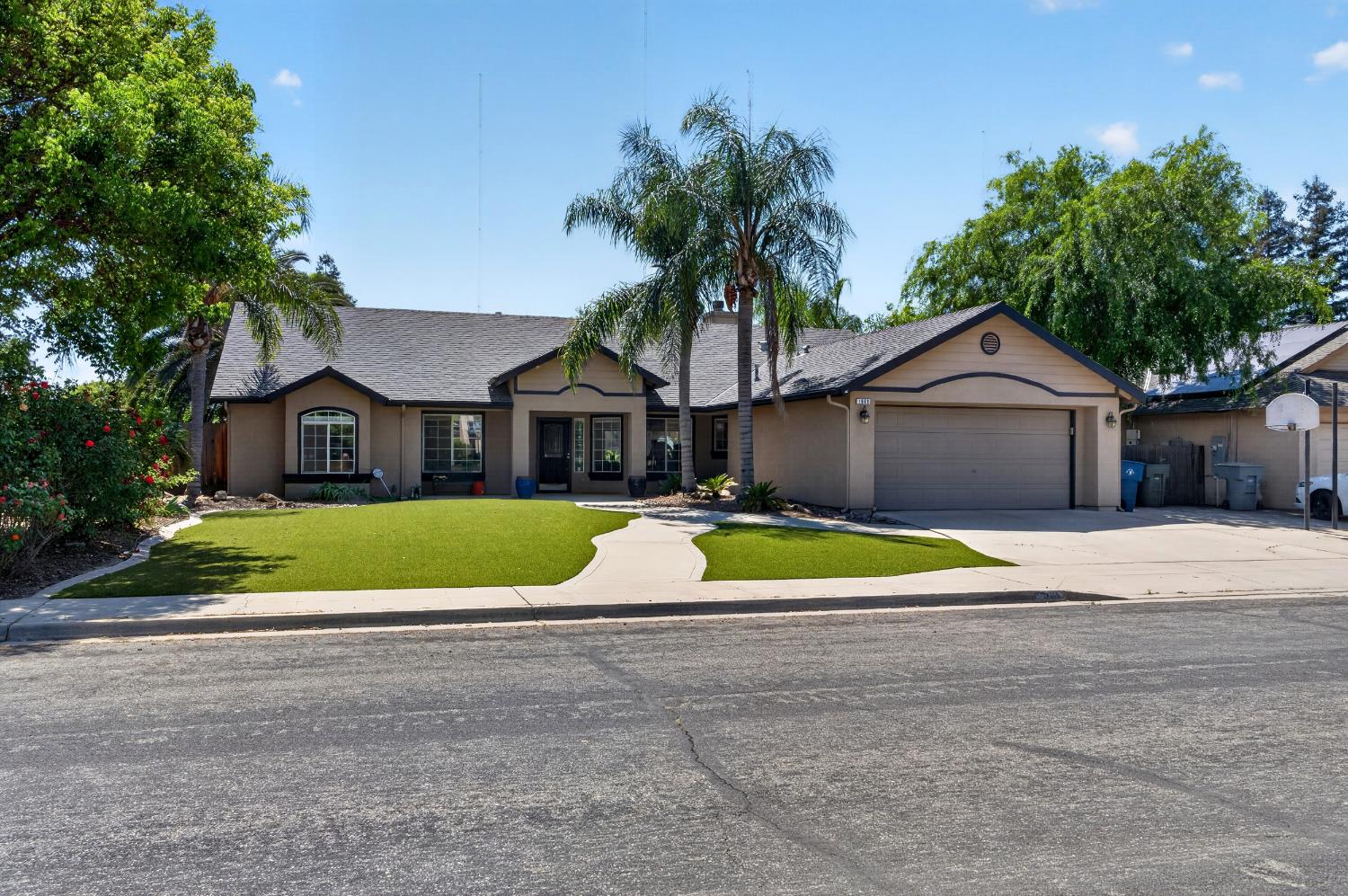 1668 Bedford Avenue, Clovis, CA, 93611