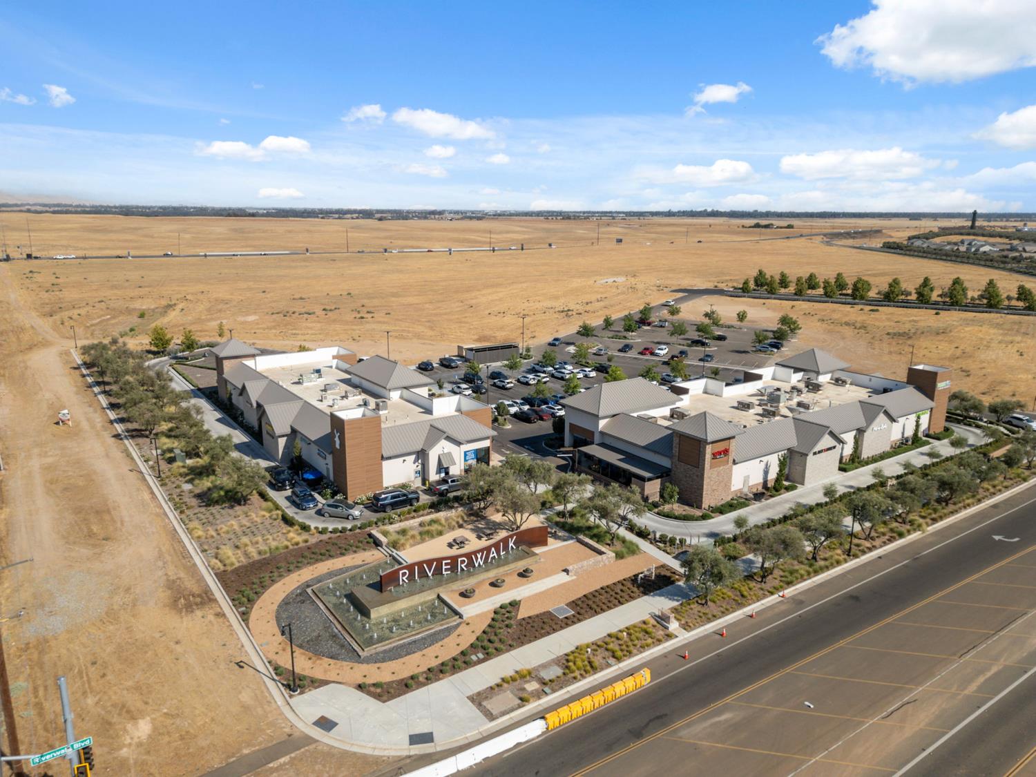 398 Atlantica Drive S, Madera, CA, 93636