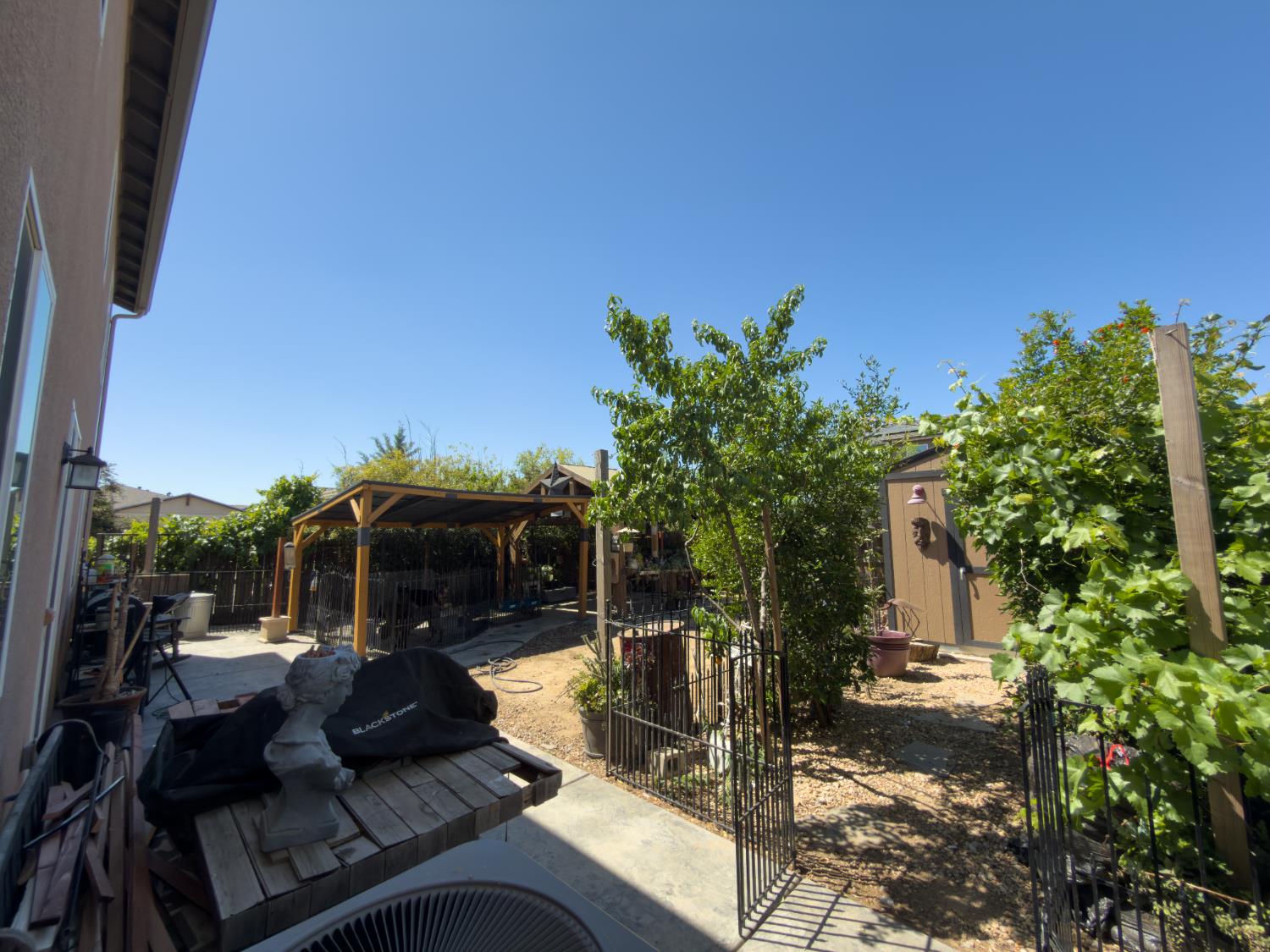 1157 S Dee Ann Avenue, Fresno, CA, 93727