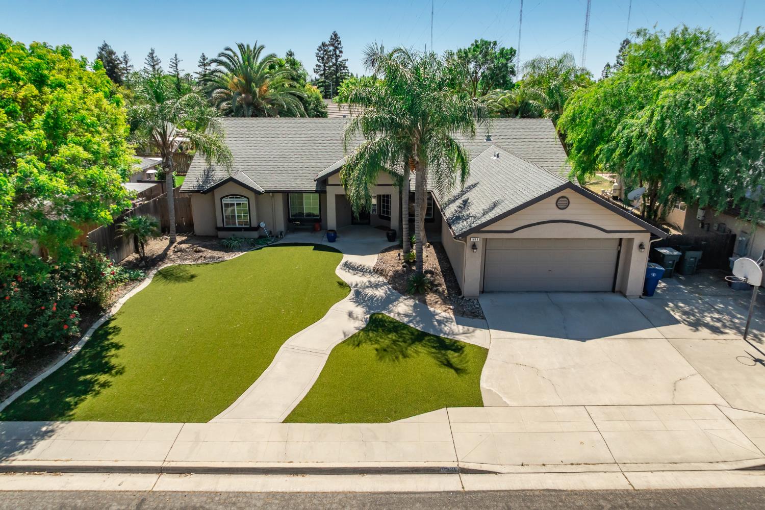 1668 Bedford Avenue, Clovis, CA, 93611