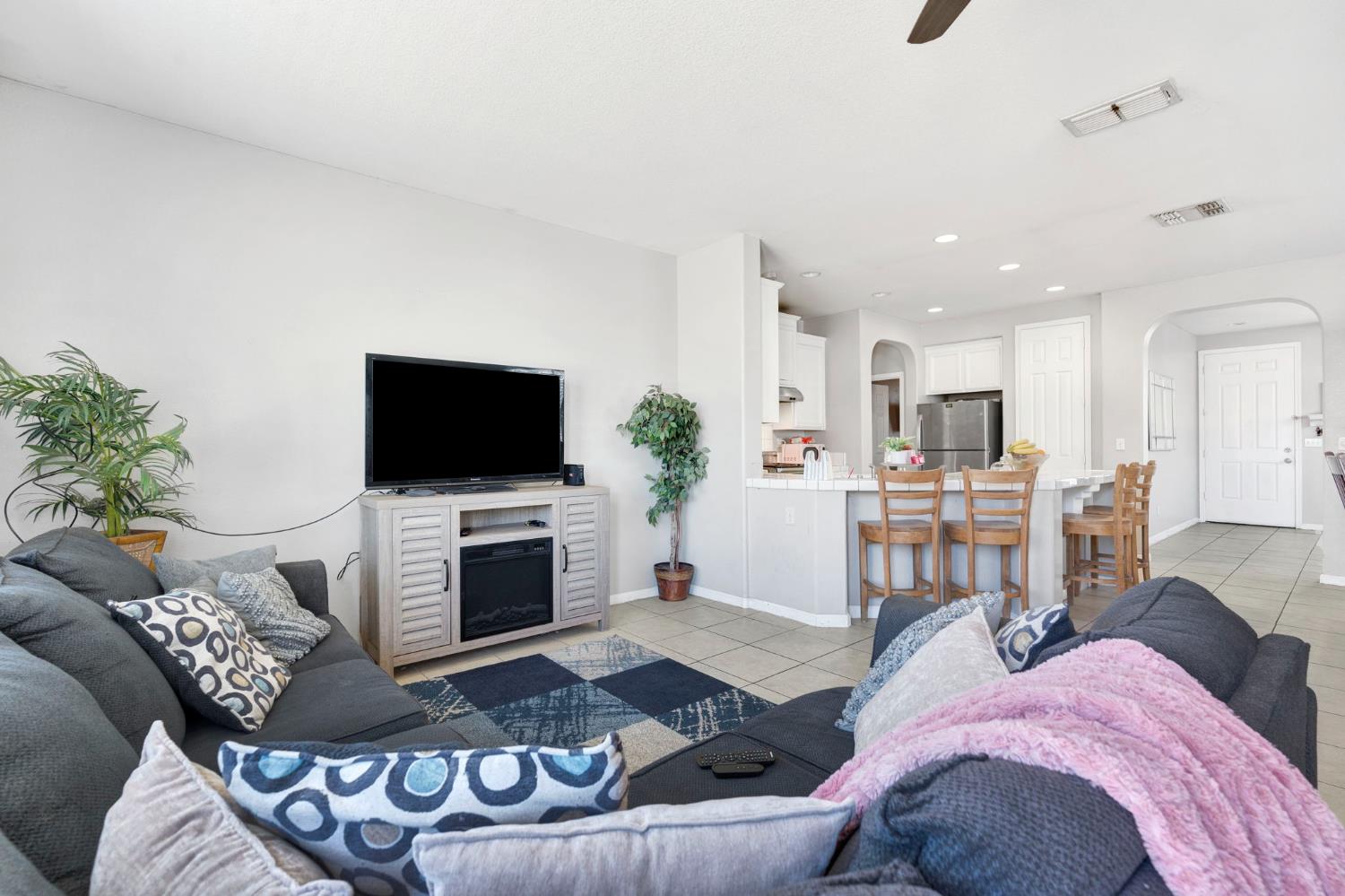 5257 E Byrd Avenue, Fresno, CA, 93725