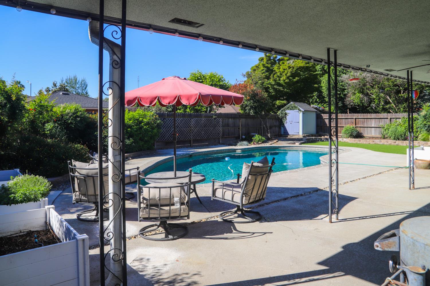 Single Family in Fresno - photo 3