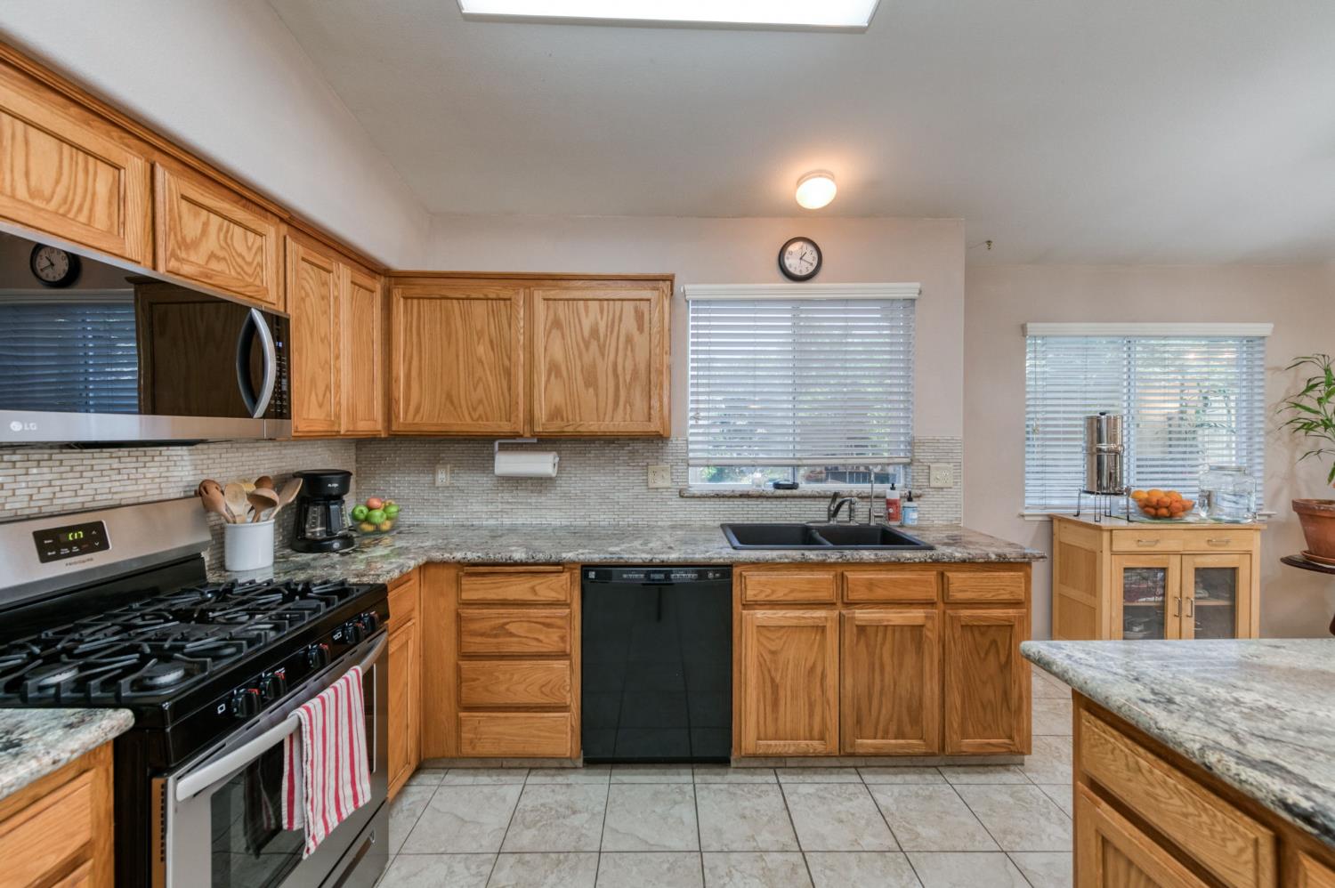 4681 W Sierra Avenue, Fresno, CA, 93722