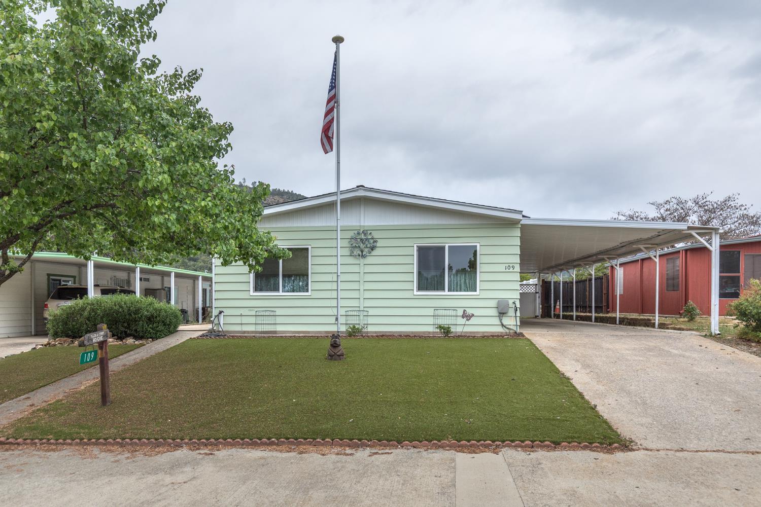 Mobile Home in Mariposa - main photo