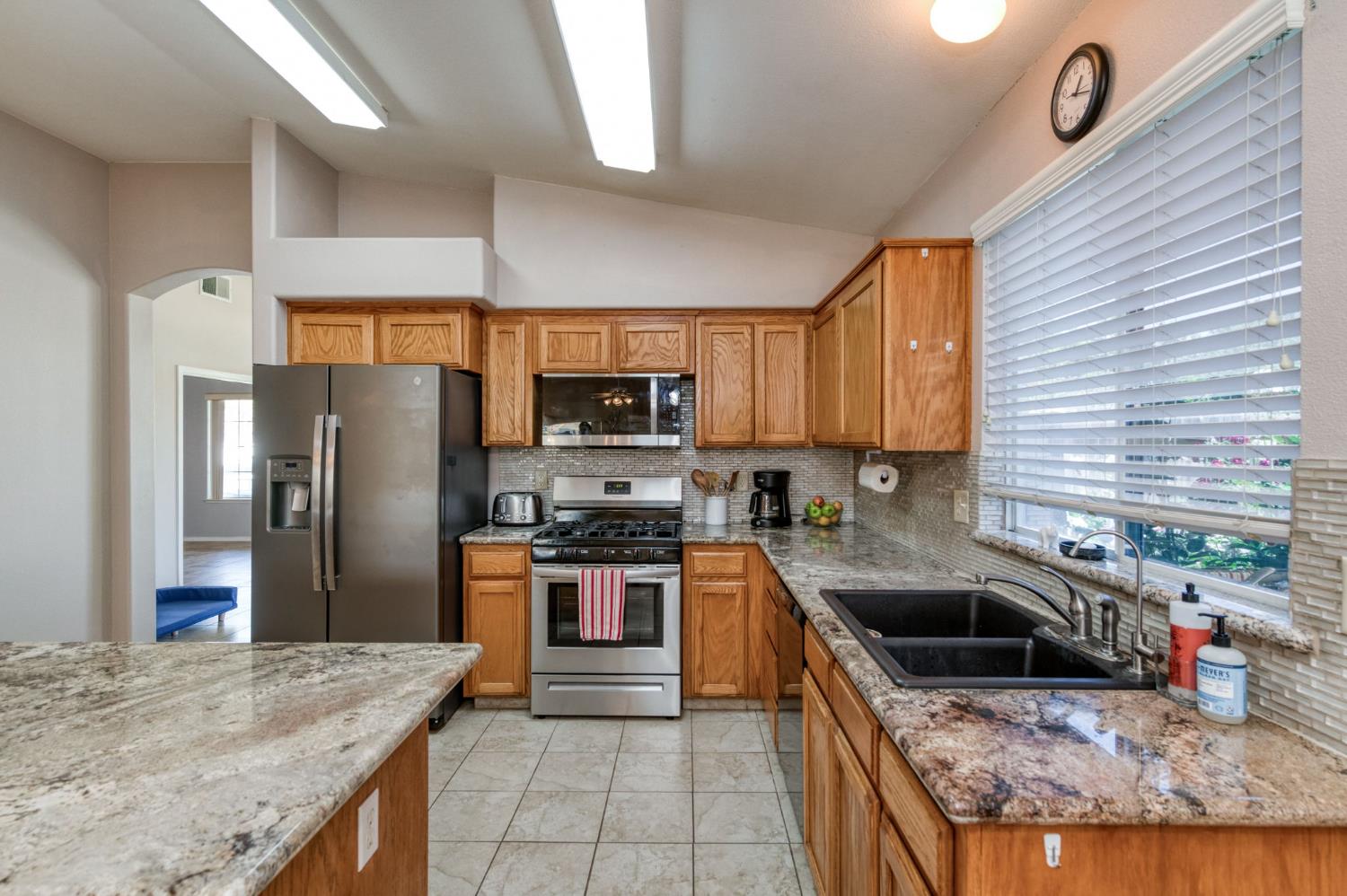 4681 W Sierra Avenue, Fresno, CA, 93722