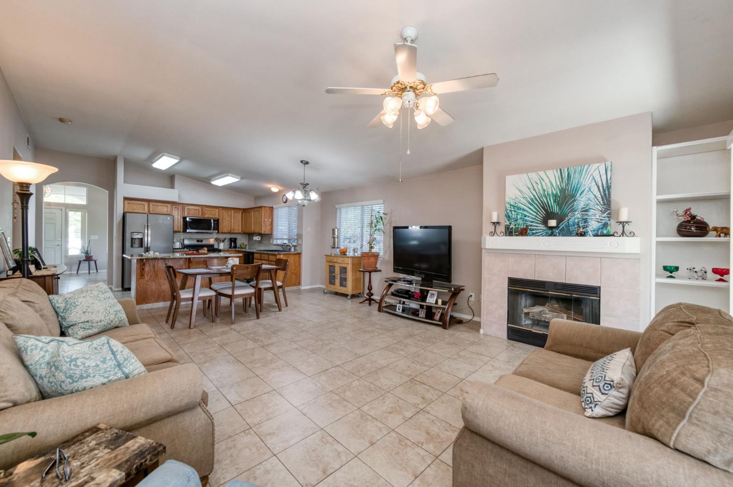 4681 W Sierra Avenue, Fresno, CA, 93722