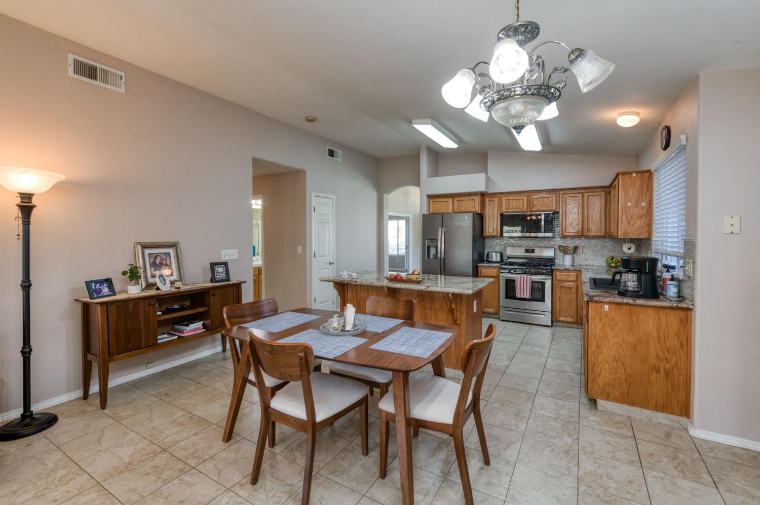 4681 W Sierra Avenue, Fresno, CA, 93722