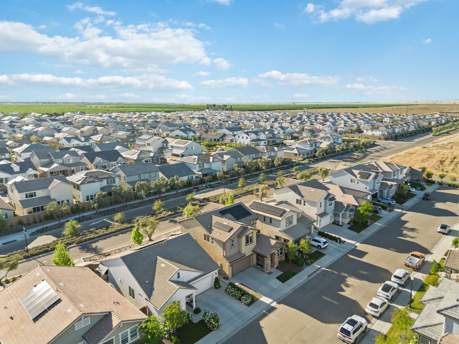 398 Atlantica Drive S, Madera, CA, 93636