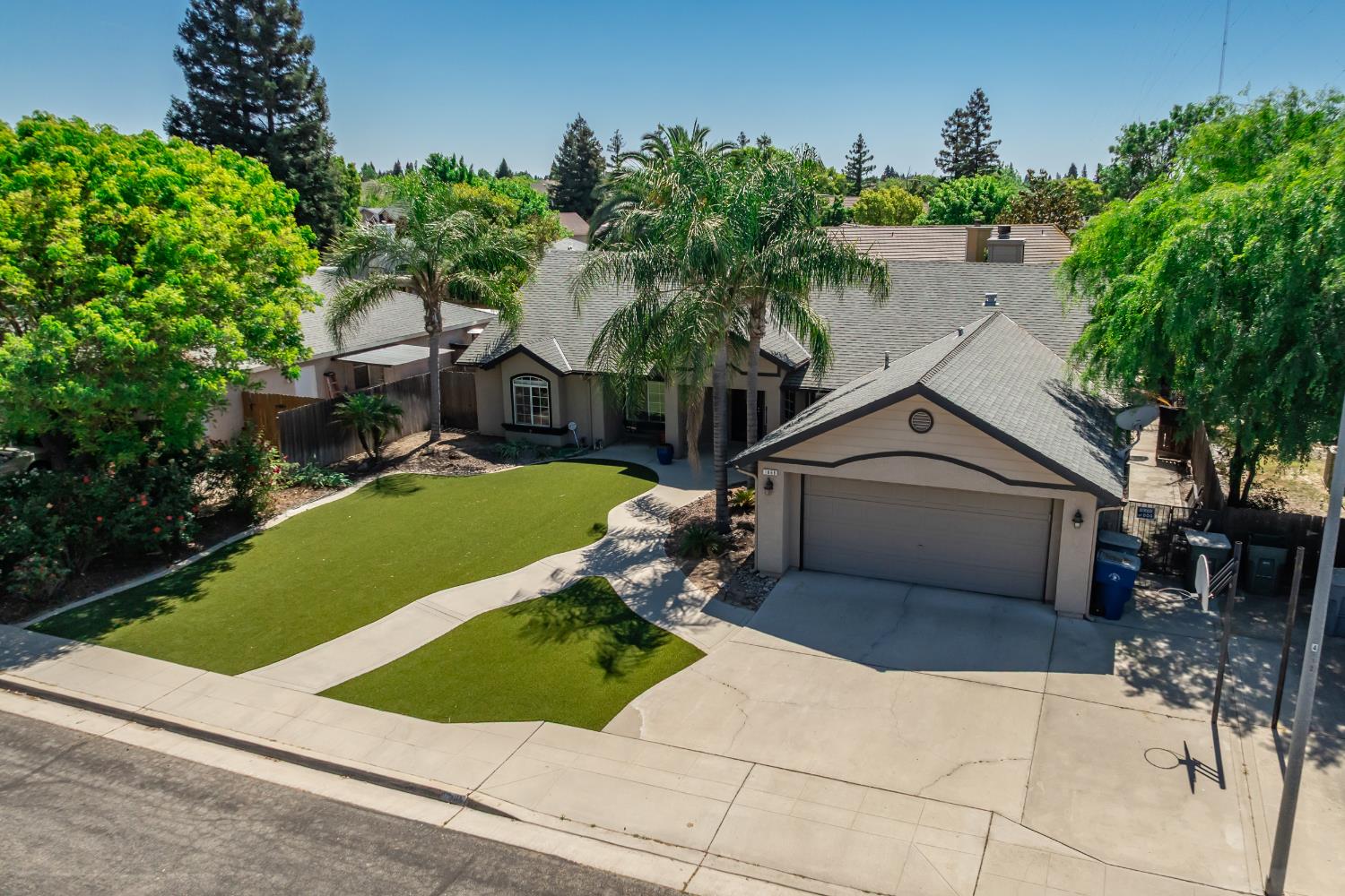 1668 Bedford Avenue, Clovis, CA, 93611