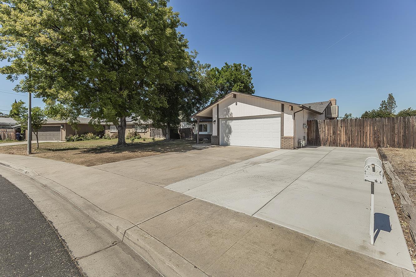 1385 Bernadine Drive, Clovis, CA, 93611