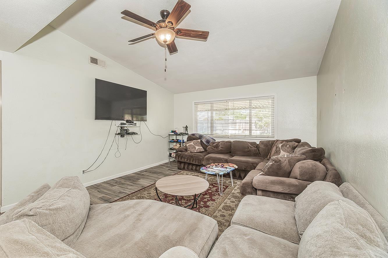 1385 Bernadine Drive, Clovis, CA, 93611