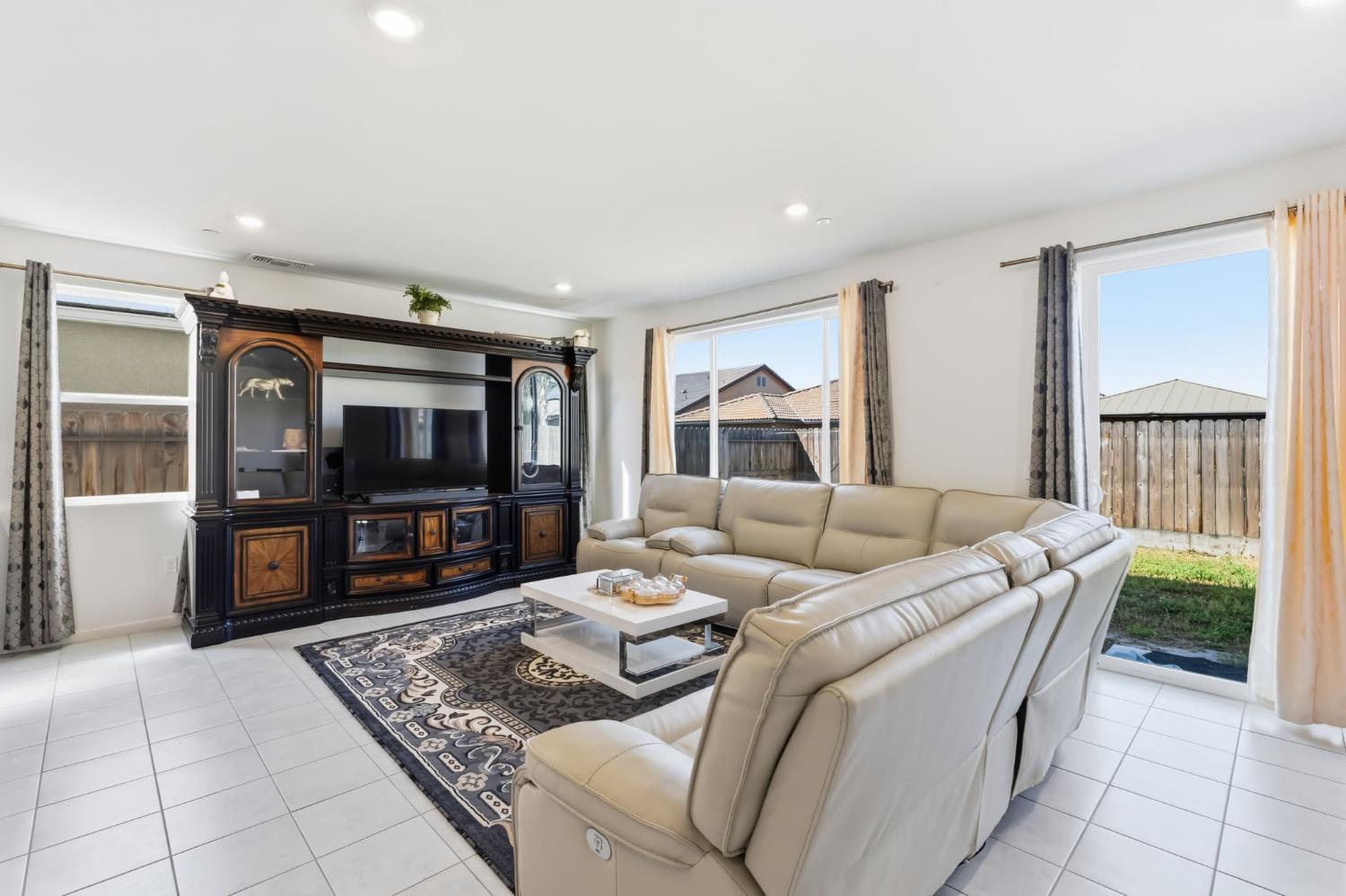 3562 E San Marino Avenue, Clovis, CA, 93619